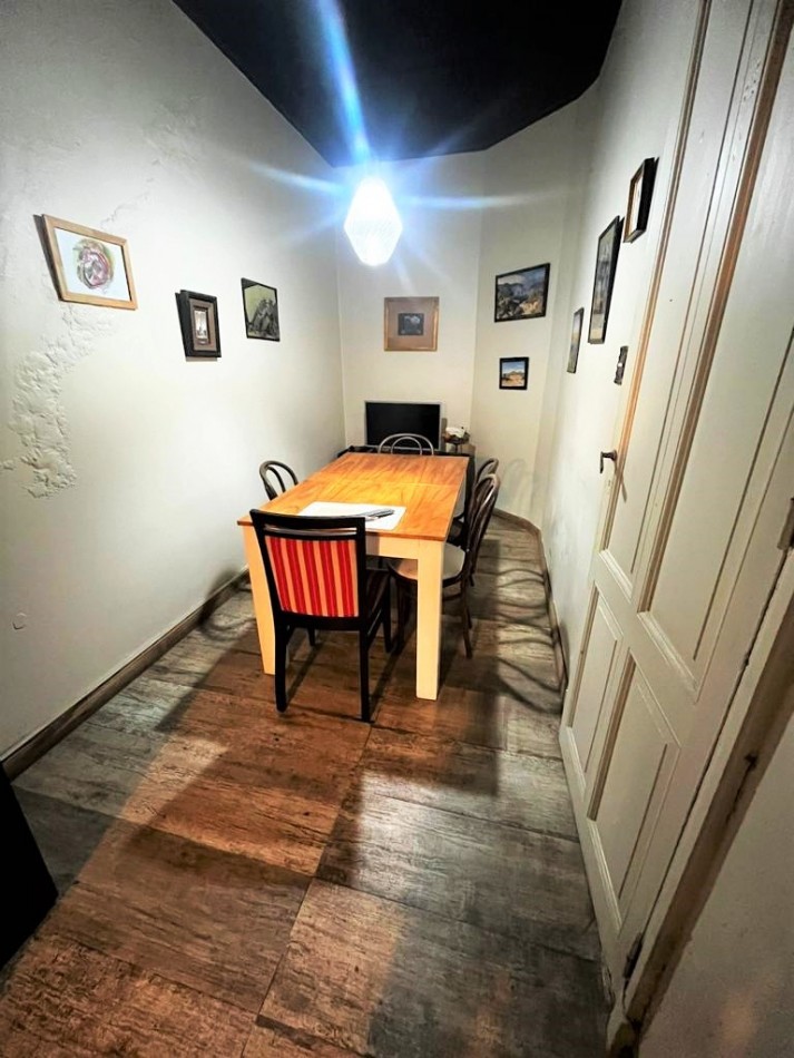 ****** ALQUILADO *****   Venta Casa 7 Amb Con Patio y Terraza en Fray L. Beltran 100, Flores