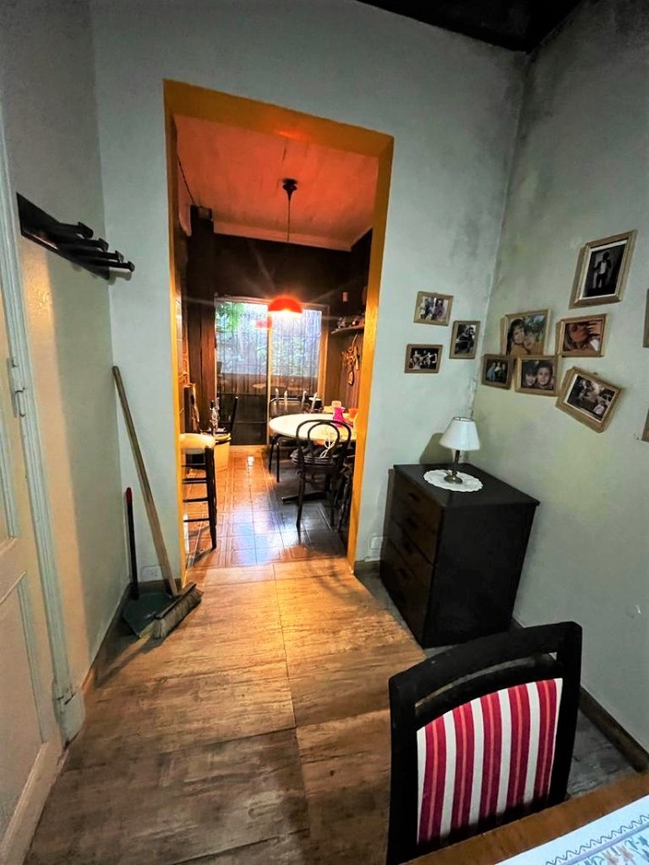 ****** ALQUILADO *****   Venta Casa 7 Amb Con Patio y Terraza en Fray L. Beltran 100, Flores