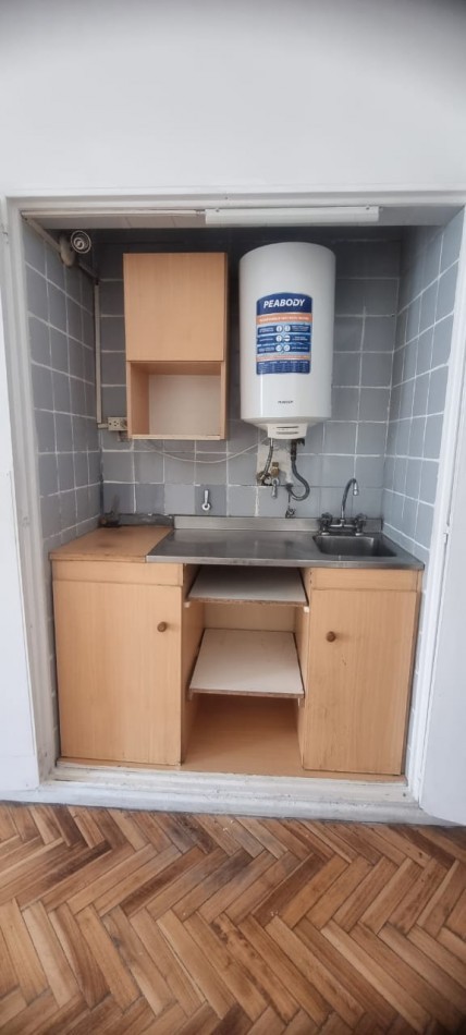 Alquiler monoambiente con balcon en Suipacha 800, San Nicolas