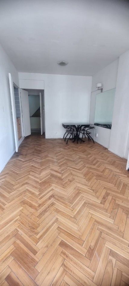 Alquiler monoambiente con balcon en Suipacha 800, San Nicolas