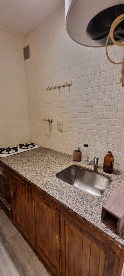 Alquiler monoambiente con balcon en Esmeralda 900, San Nicolas