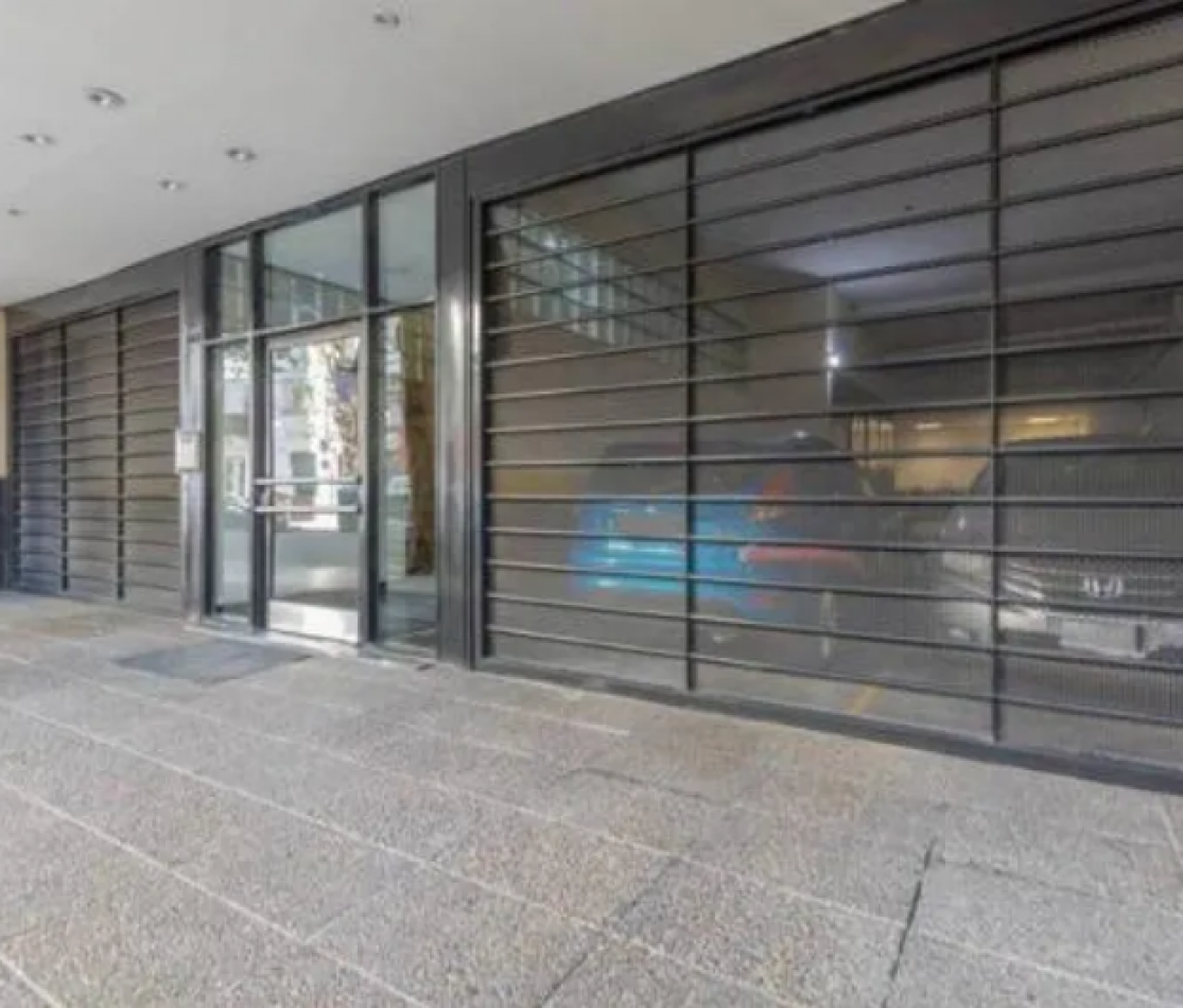 Venta semipiso 3 amb con patio en Colegiales