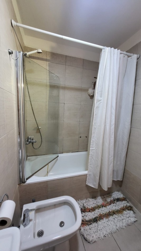 Venta semipiso 3 amb con patio en Colegiales