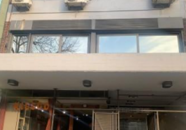 DEPARTAMENTO 3 AMB. CON BALCON AL FRENTE Y PATIO