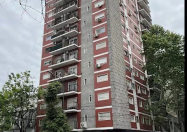 Venta depto de 2 amb al contrafrente en Caballito