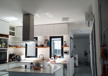 En venta Casa 5 amb con  Quincho con Parrilla y Patio Remodelada a Nueva en Parque Patricios